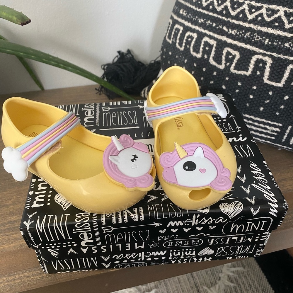 Mini Melissa unicorn shoes - Picture 3 of 3